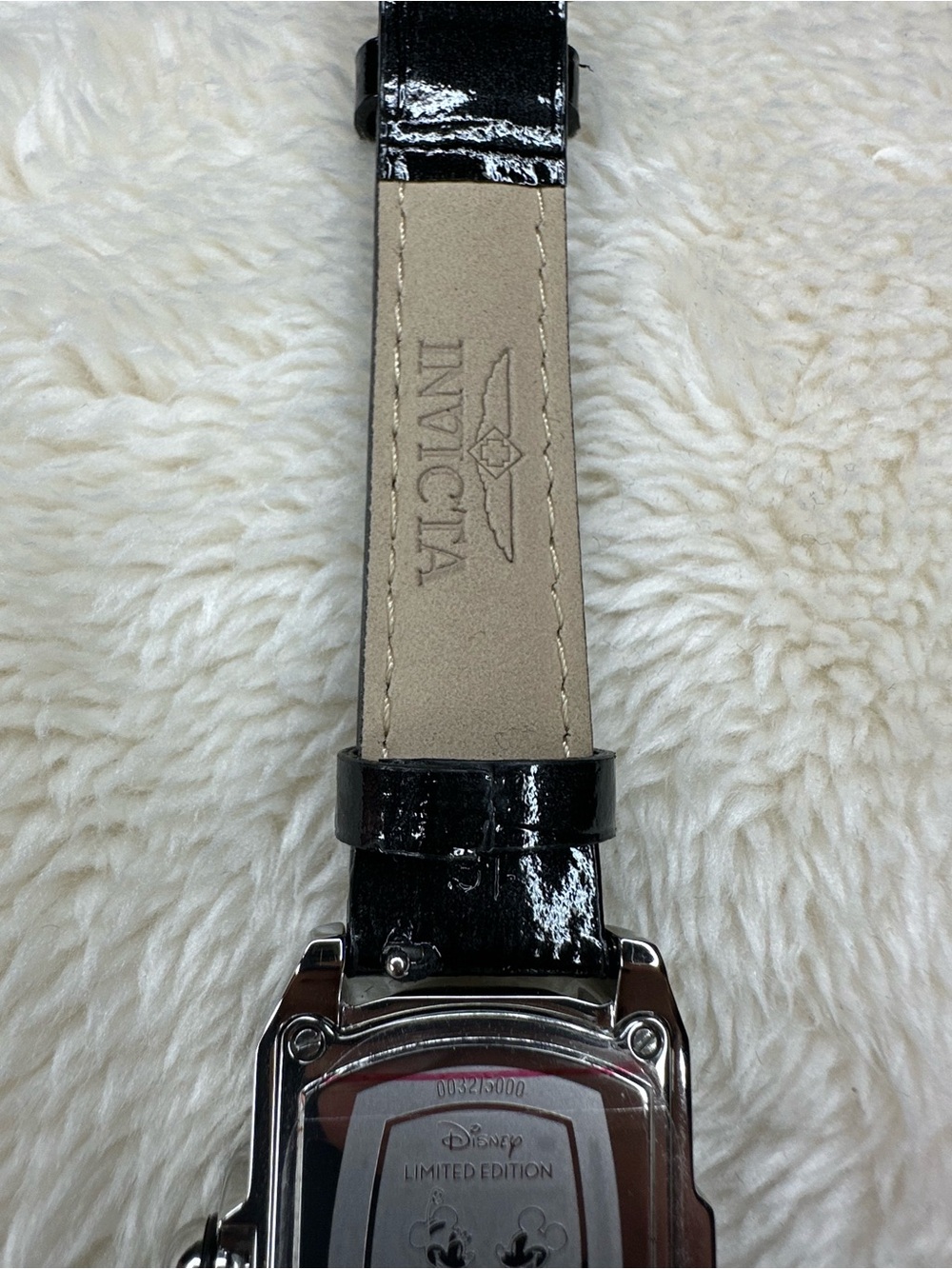 Disney Invicta Limited Edition Micky & Minnie Watch With Interchangeable Bands - Picture 9 of 9